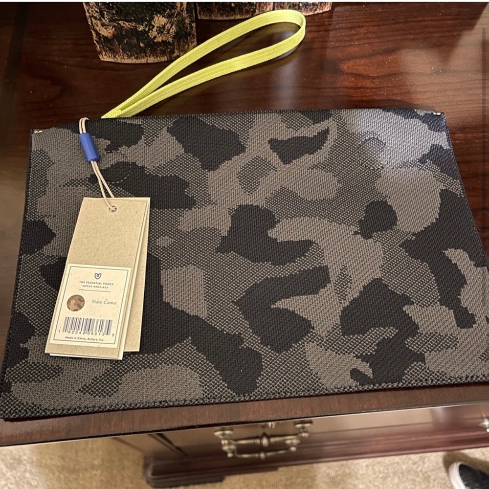 Wristlet
